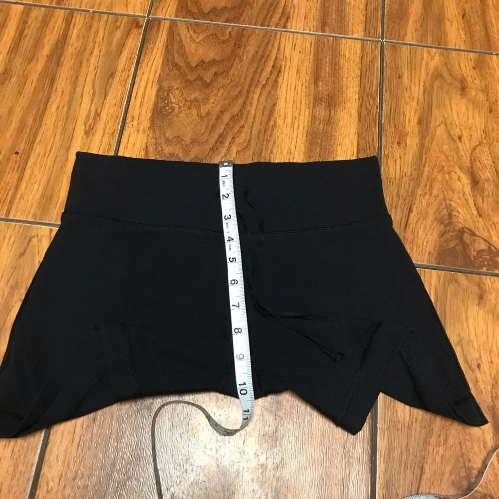 Lululemon Women"s Knock Out Short Black Microstripe Yoga- Size None - Picture 12 of 16